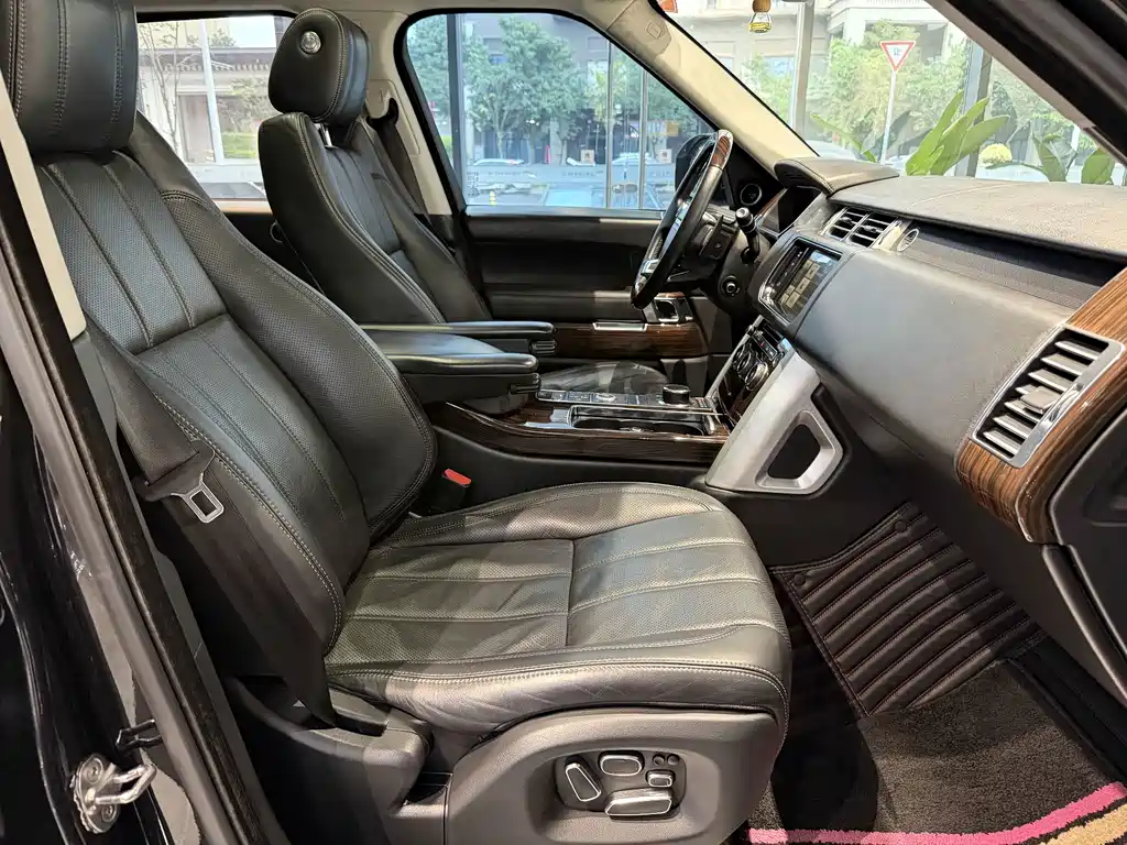 Land Rover Range Rover — миниатюра 15