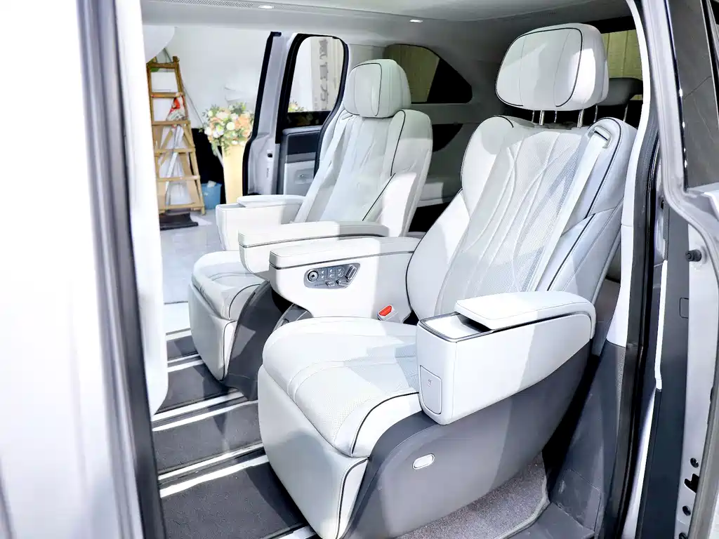 XPeng X9 — миниатюра 13
