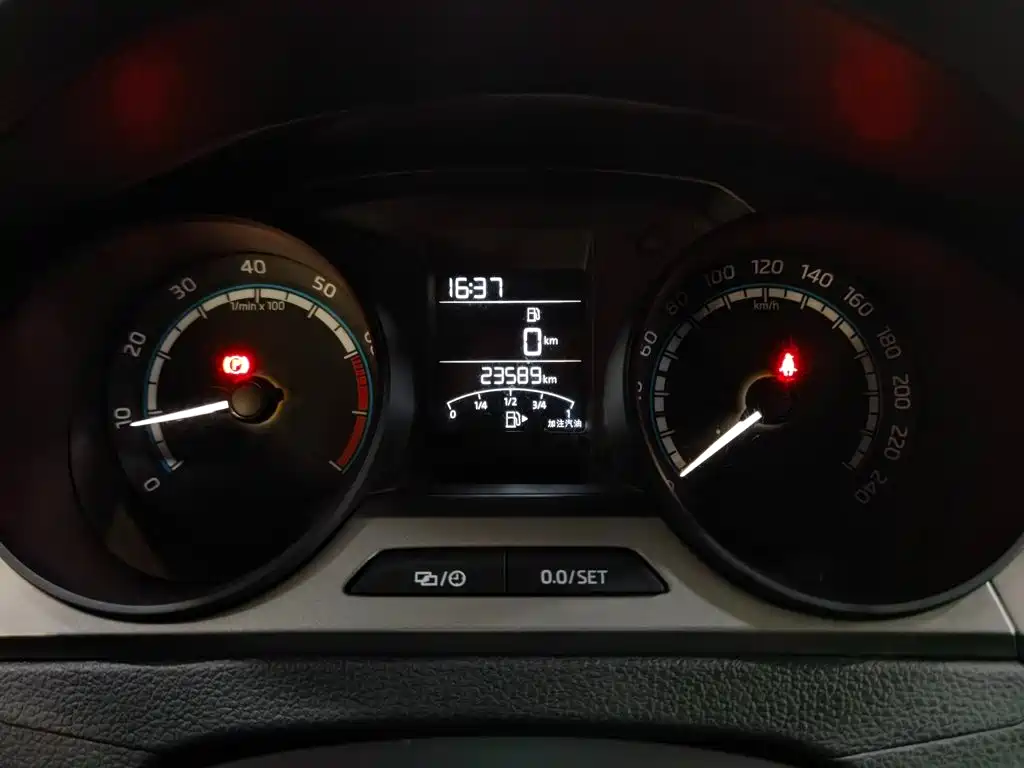 Skoda Rapid — миниатюра 10