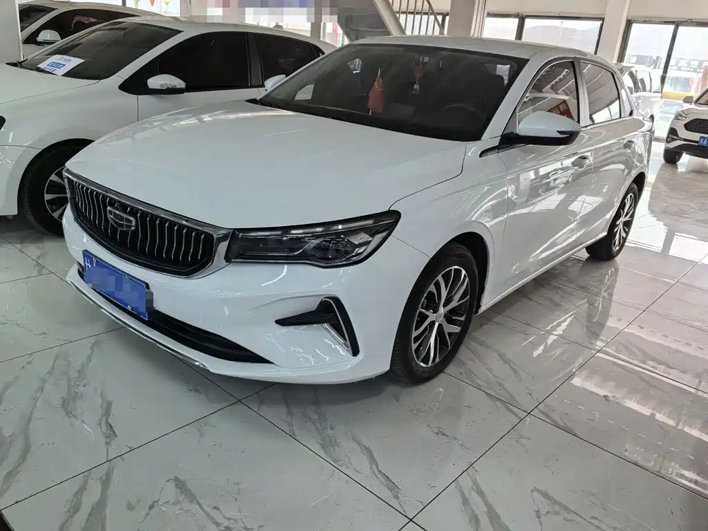 Geely Emgrand 2024