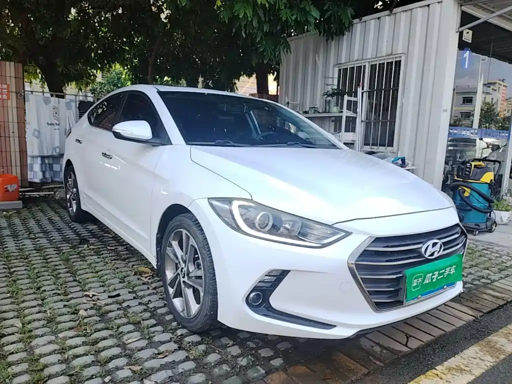 Hyundai Elantra — миниатюра 4