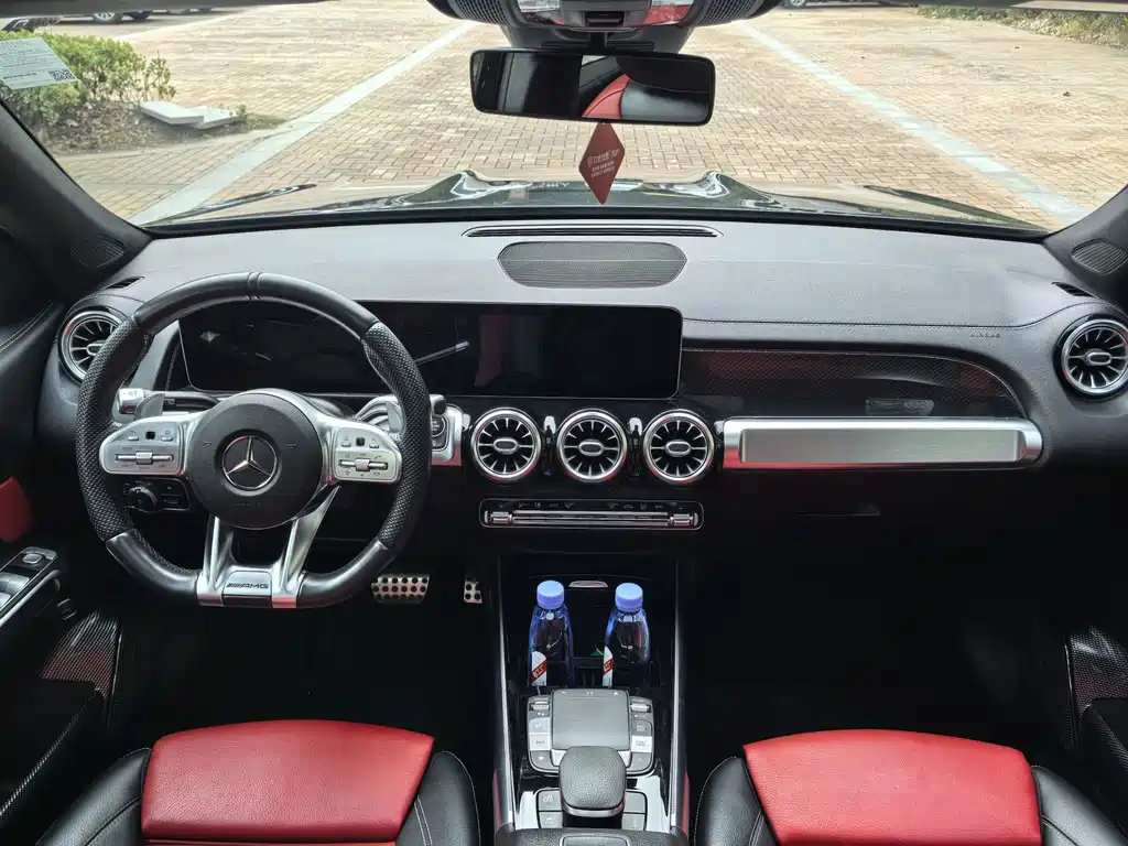 Mercedes-Benz GLB AMG — миниатюра 10