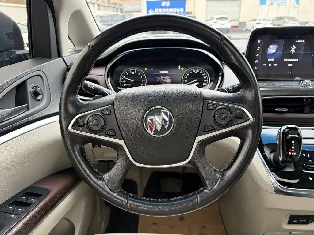 Buick GL8 — миниатюра 6