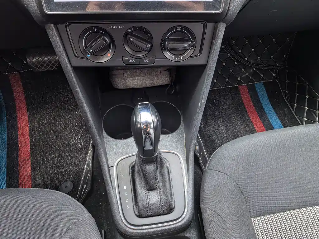 Volkswagen Polo — миниатюра 10