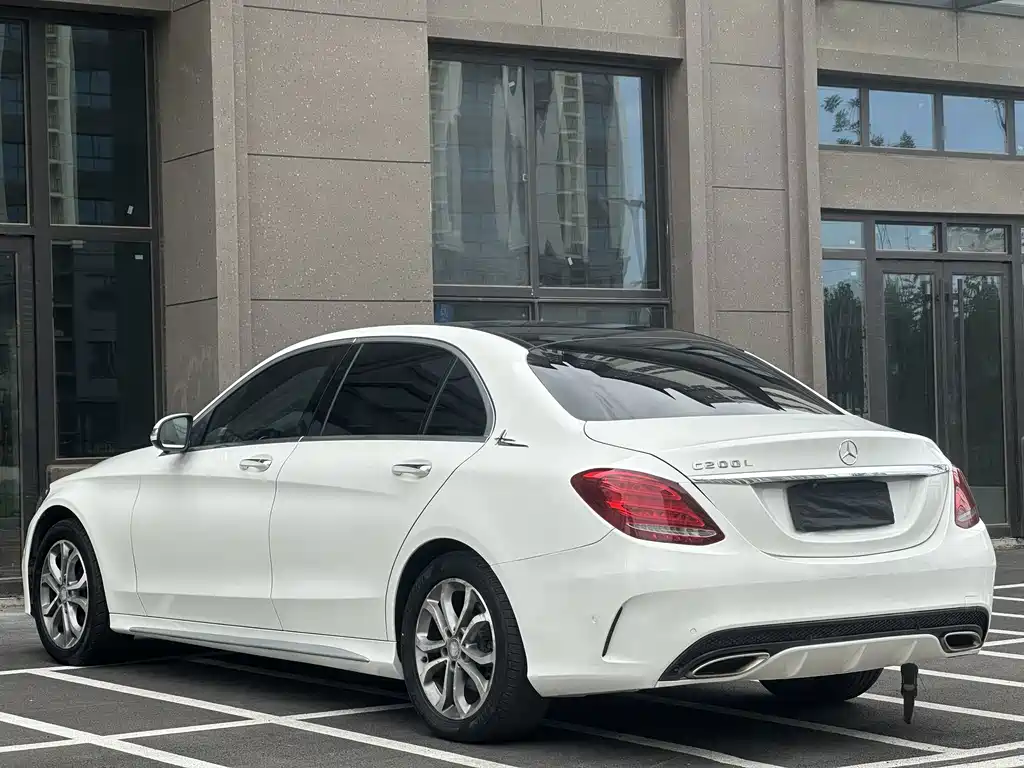 Mercedes-Benz C-Class — миниатюра 7