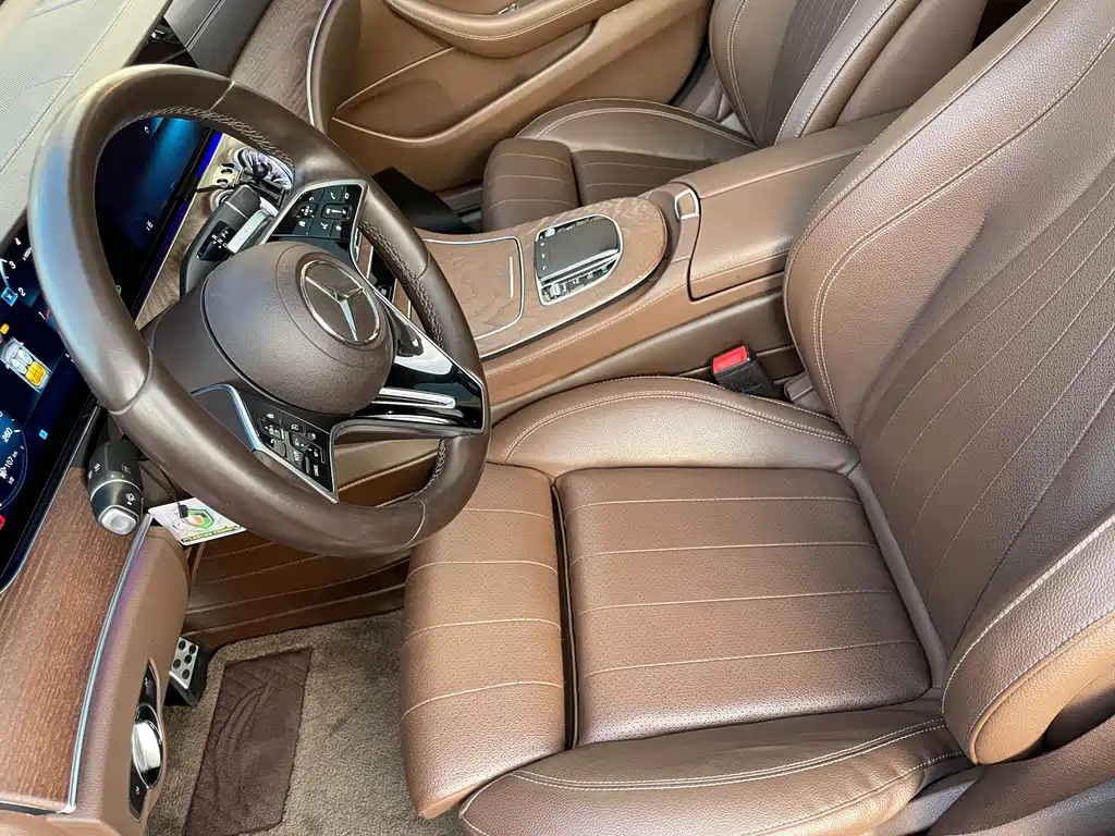 Mercedes-Benz E-Class — миниатюра 6