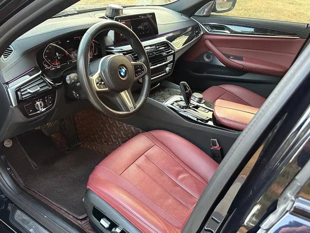 BMW 5 Series — миниатюра 9