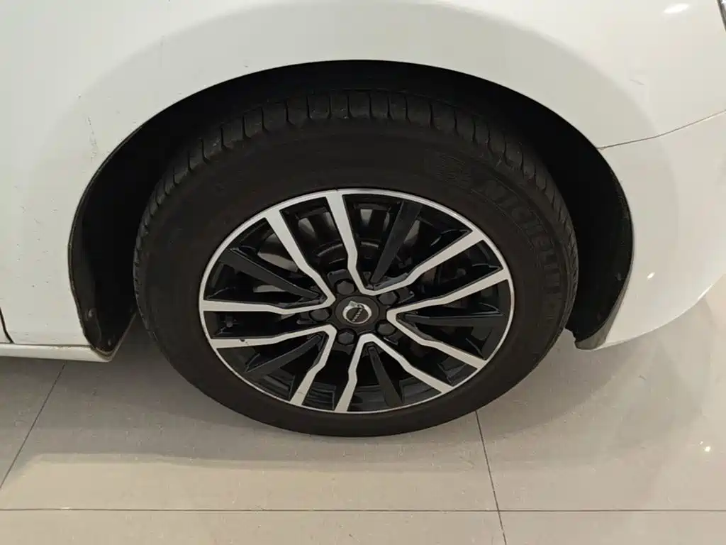 Volvo V40 — миниатюра 12