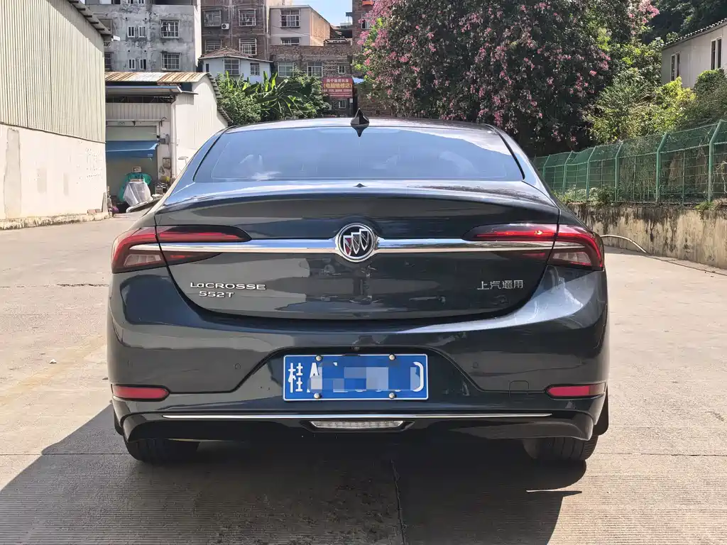 Buick LaCrosse — миниатюра 5