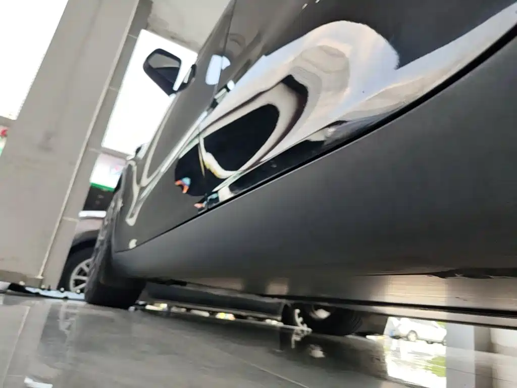 Tesla Model Y — миниатюра 22