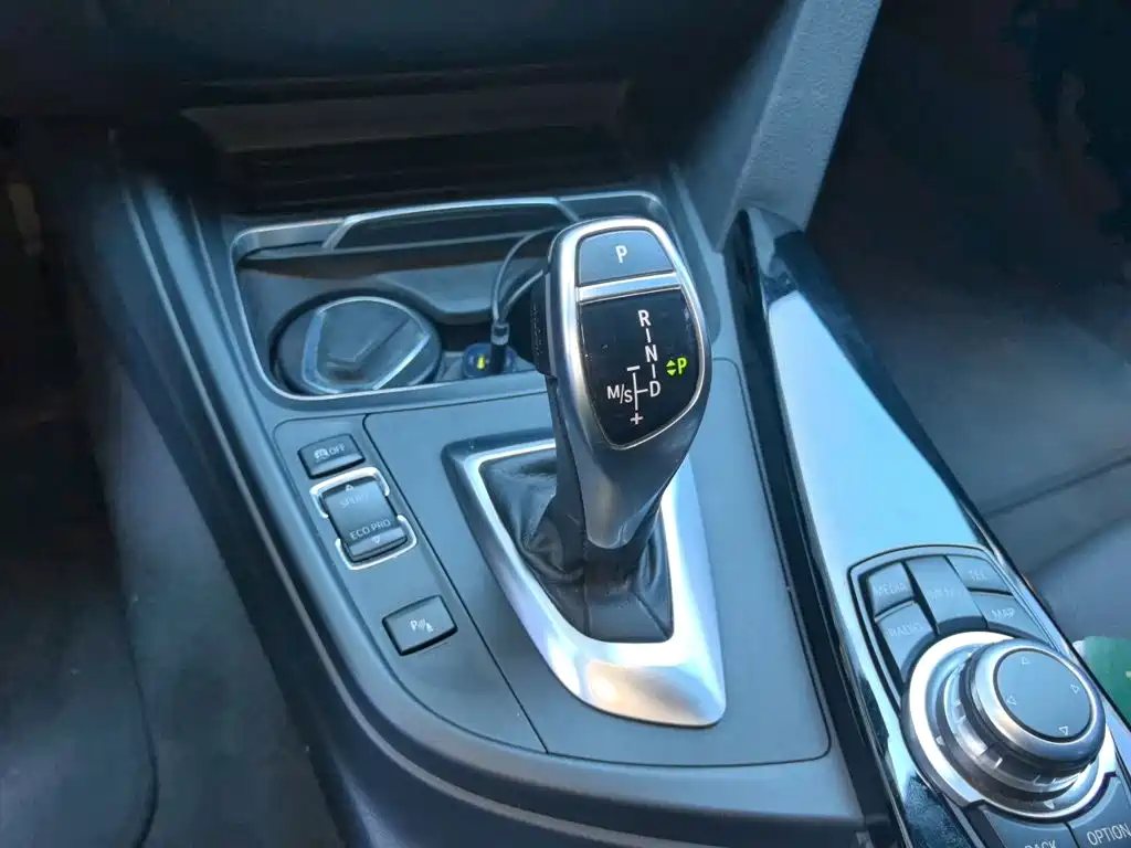 BMW 3 Series — миниатюра 15