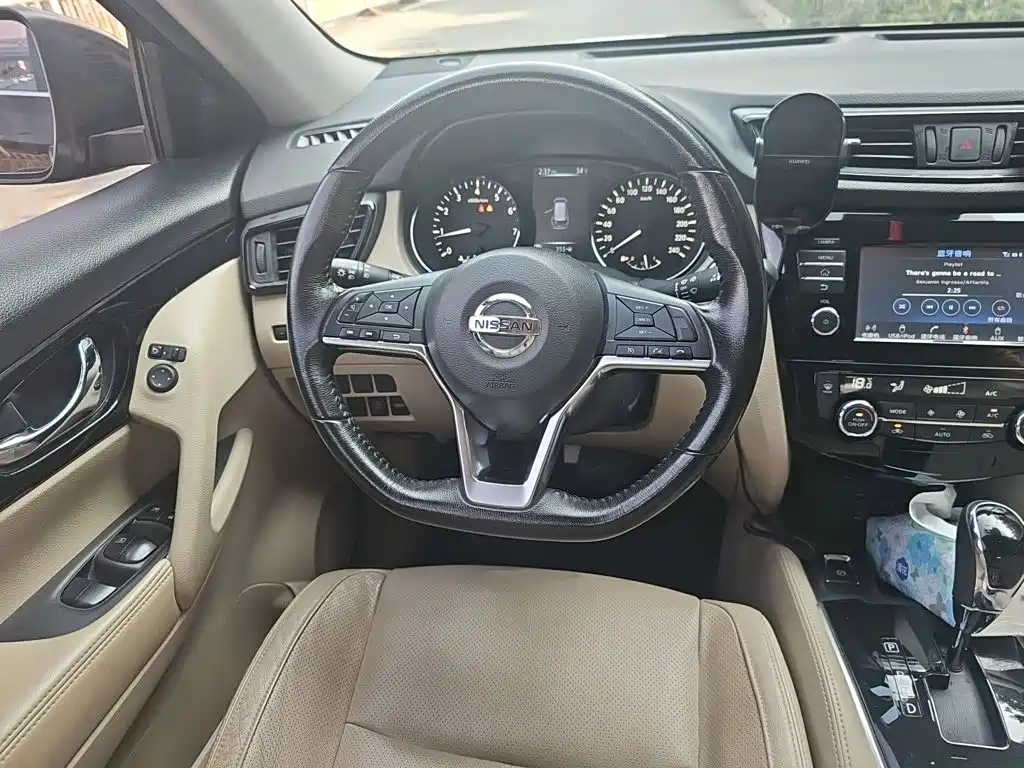 Nissan X-Trail — миниатюра 11