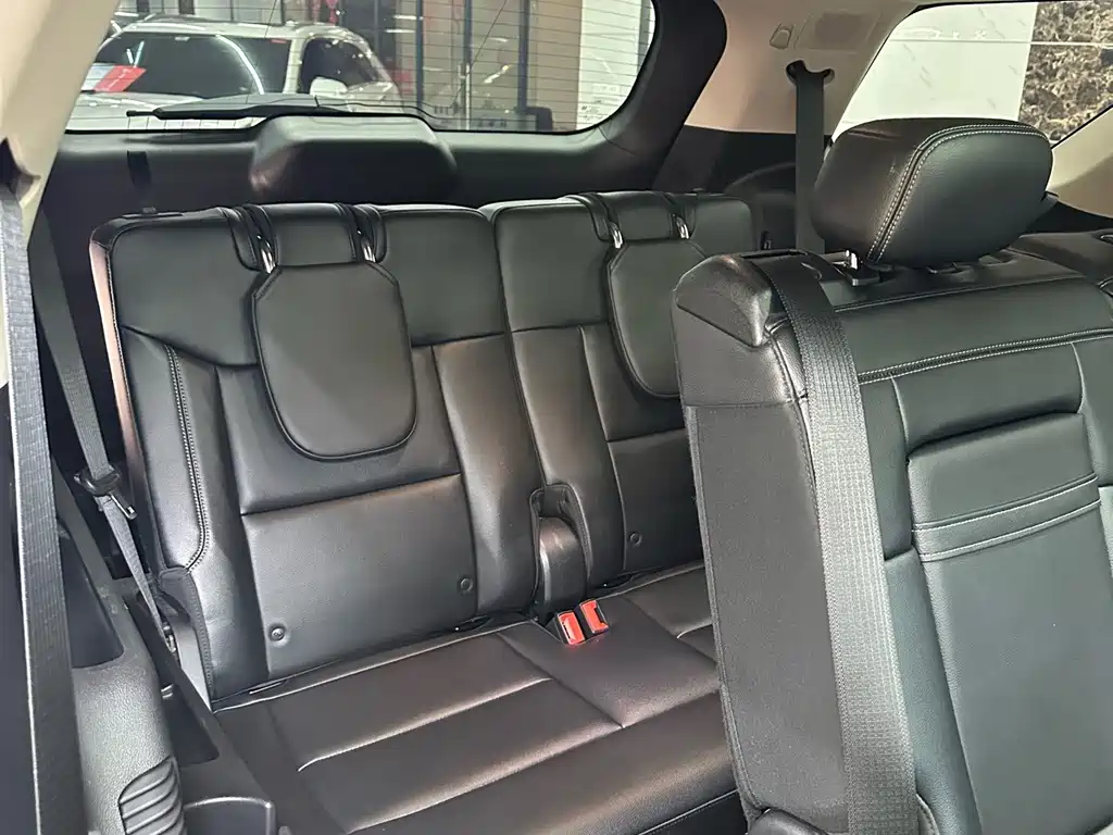 Ford Explorer — миниатюра 13