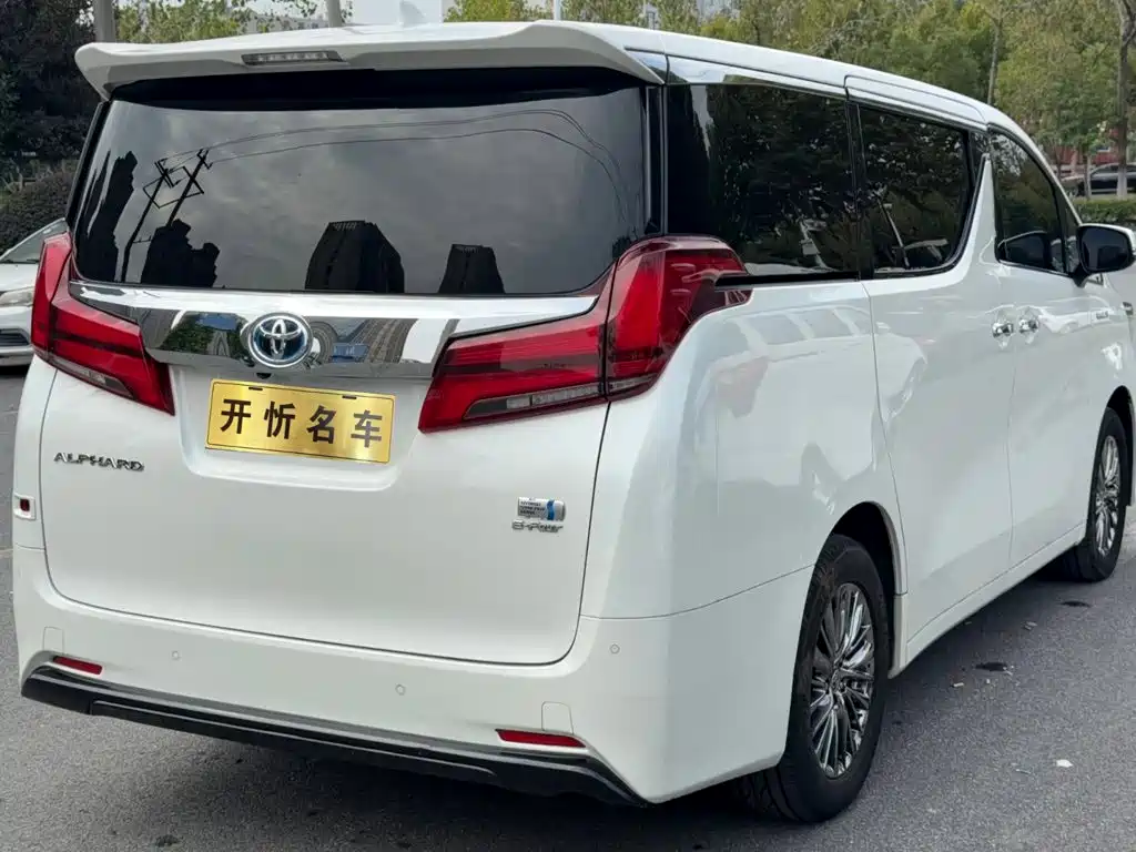 Toyota Alphard 2021 — фото 3