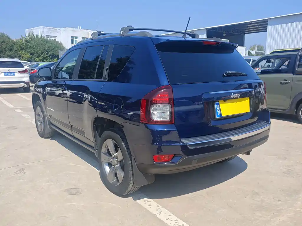 Jeep Compass (Import) — миниатюра 13