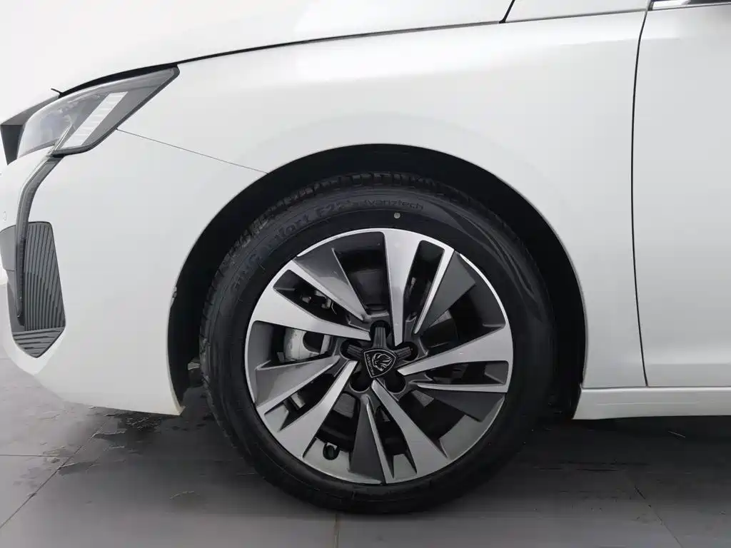 Peugeot 408 — миниатюра 17