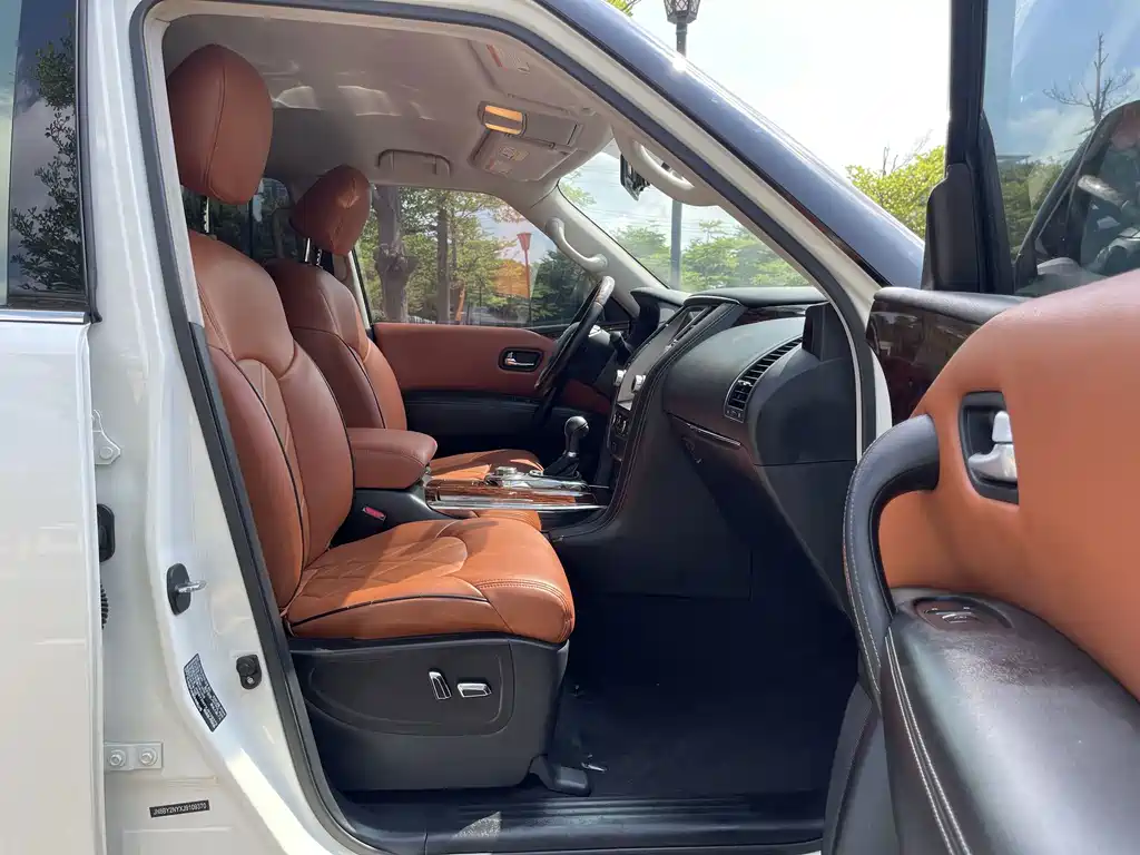 Nissan Patrol — миниатюра 19