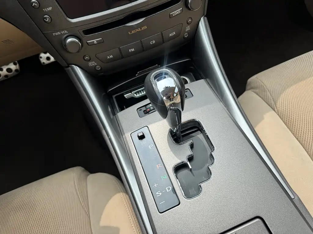 Lexus IS 2009 300