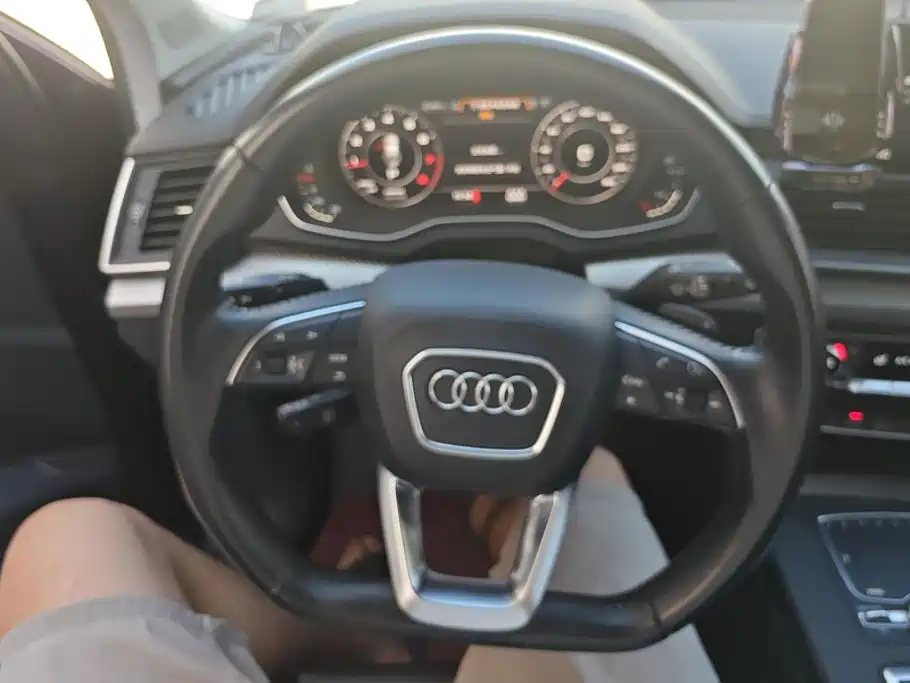 Audi Q5L — миниатюра 15