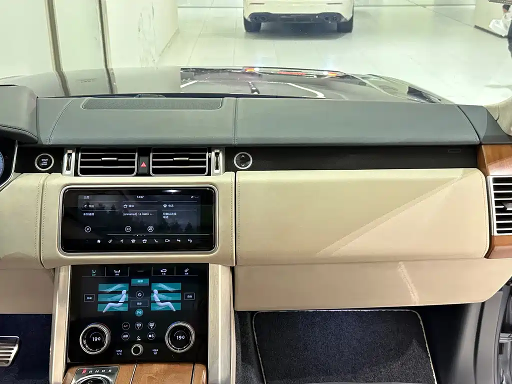 Land Rover Range Rover — миниатюра 19