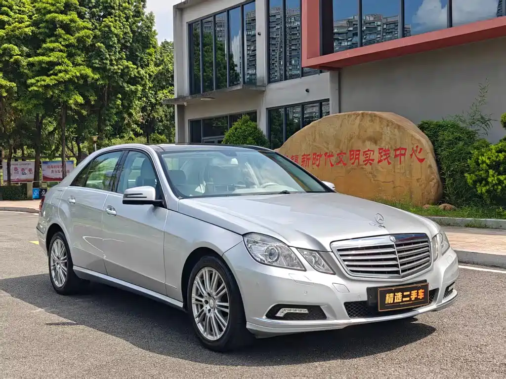 Mercedes-Benz E-Class (Import) — миниатюра 3