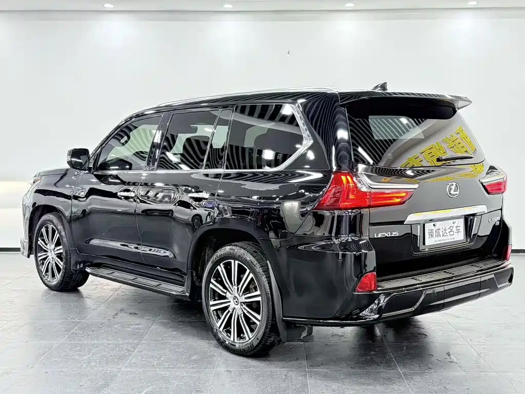 Lexus LX — миниатюра 4