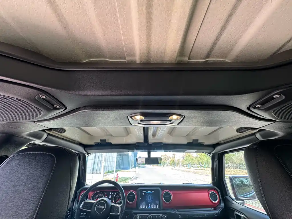 Jeep Wrangler — миниатюра 25