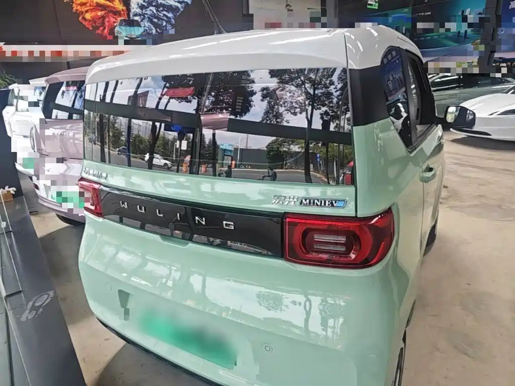 Wuling MINIEV — миниатюра 6