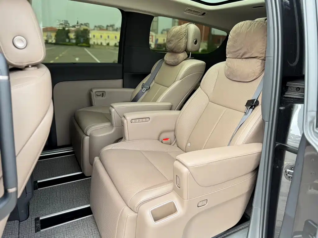 Li Auto MEGA 2025 Home