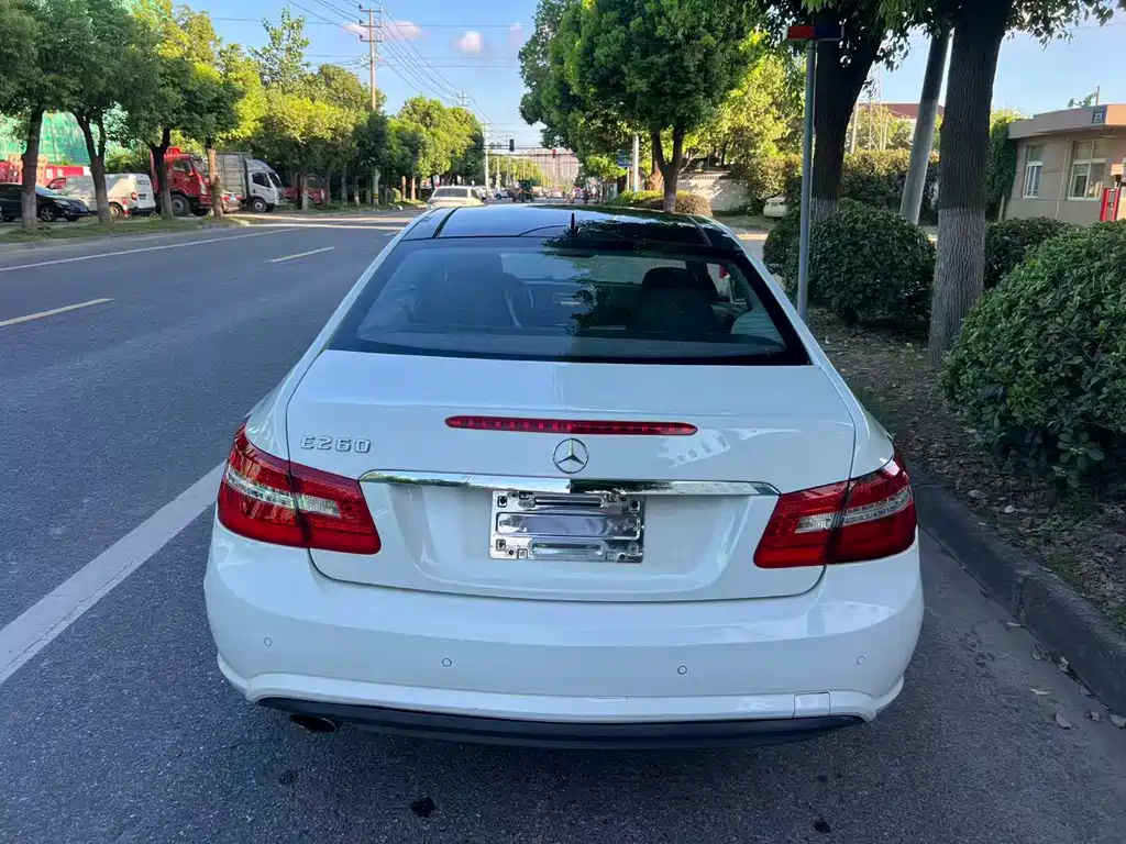 Mercedes-Benz E-Class (Import) — миниатюра 9