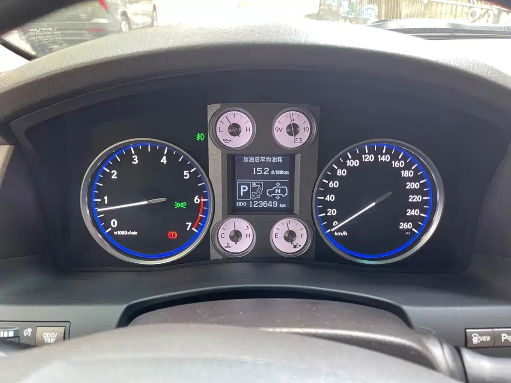 Lexus LX — миниатюра 8