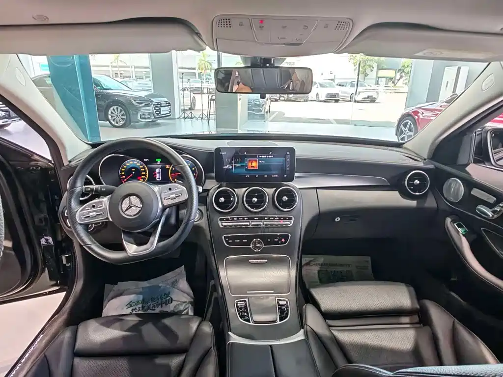 Mercedes-Benz C-Class — миниатюра 8