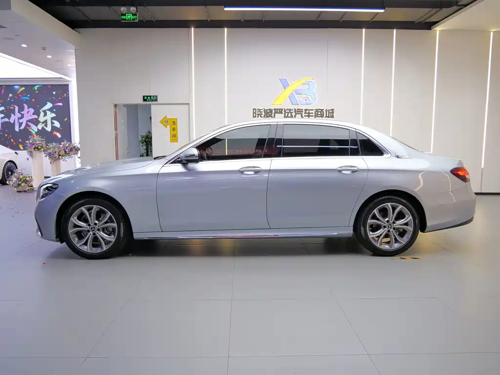 Mercedes-Benz E-Class — миниатюра 4