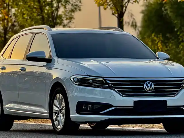 VOLKSWAGEN LAVIDA 2021