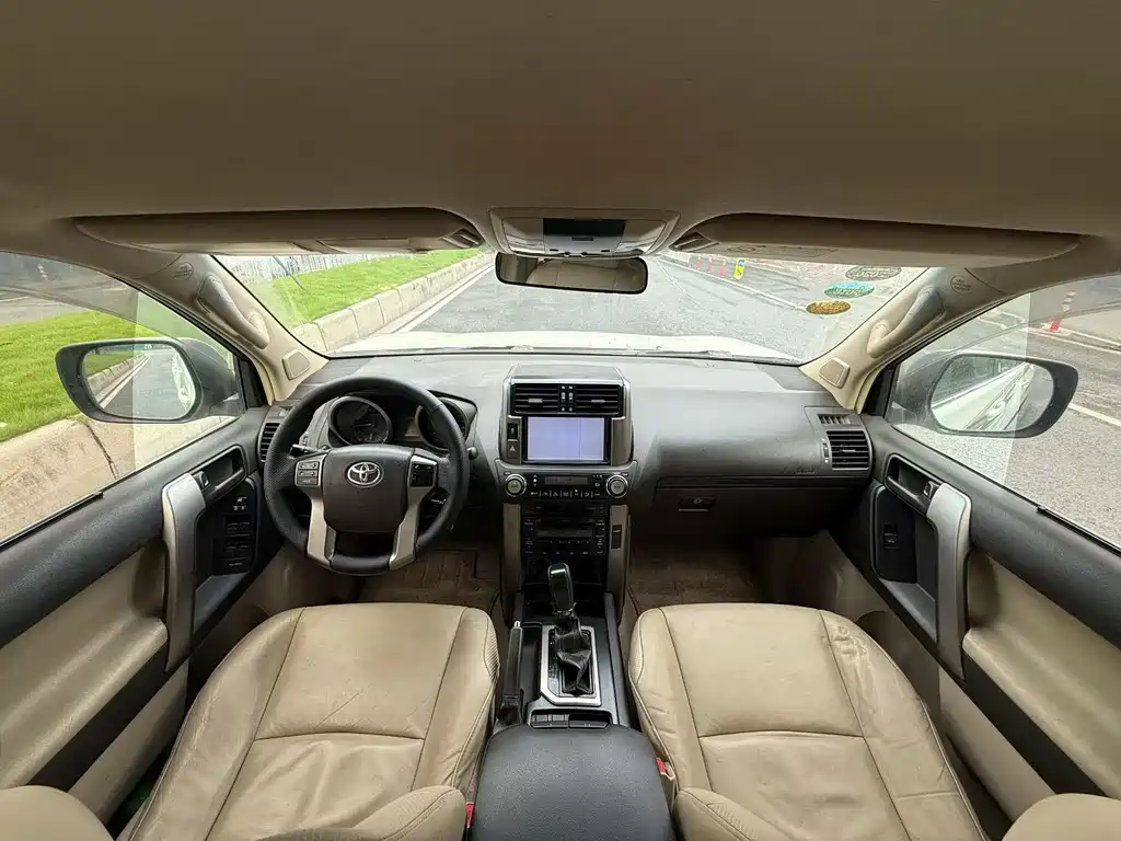 Toyota Prado (Import) — миниатюра 8