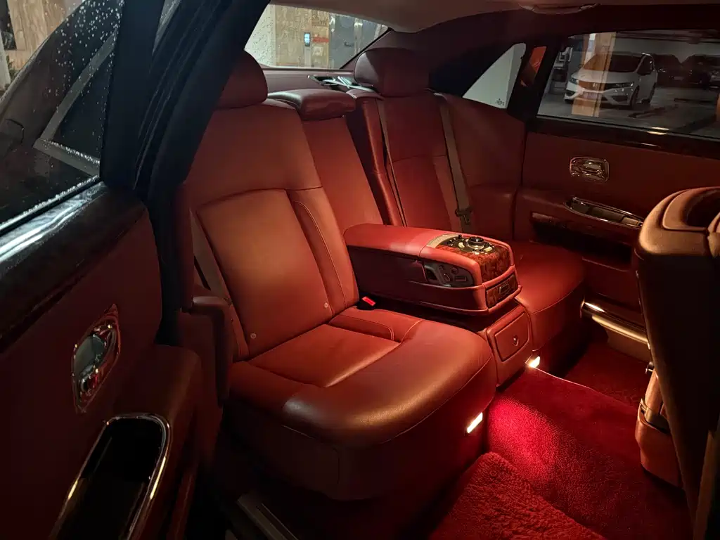Rolls-Royce Ghost — миниатюра 7