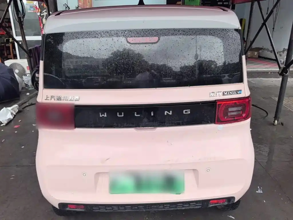 Wuling MINIEV — миниатюра 6
