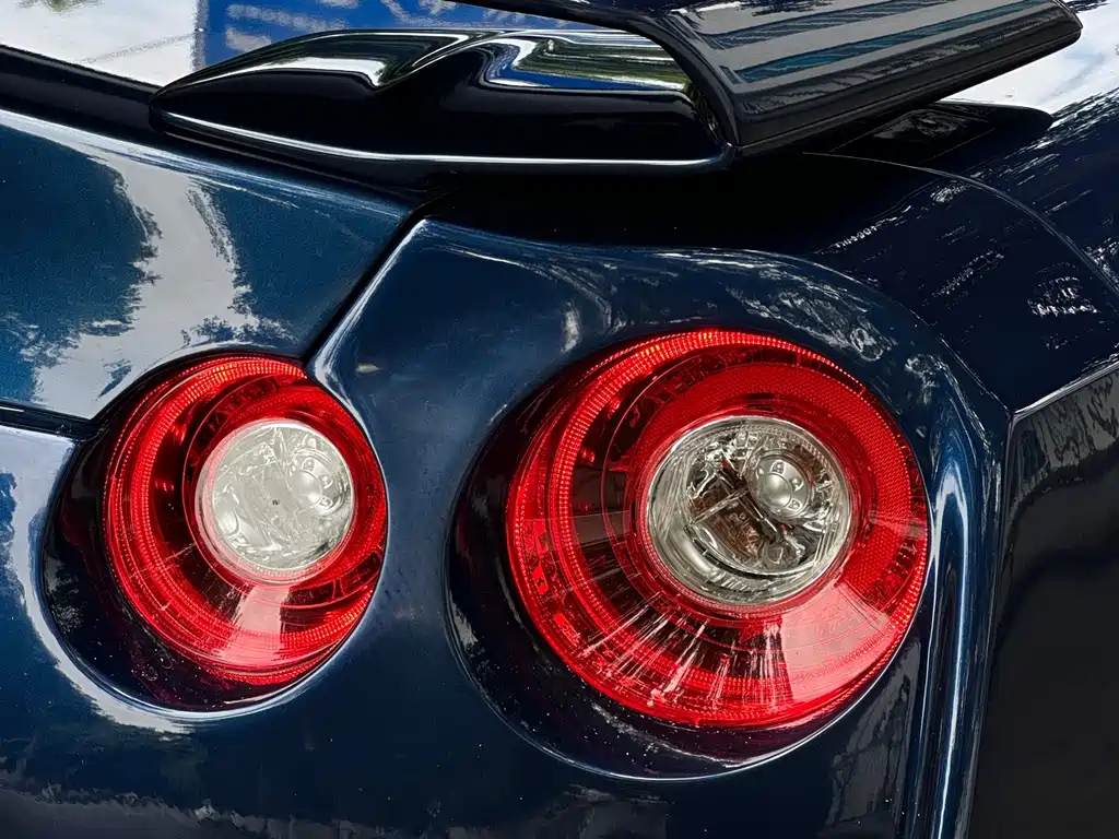 Nissan GT-R — миниатюра 19