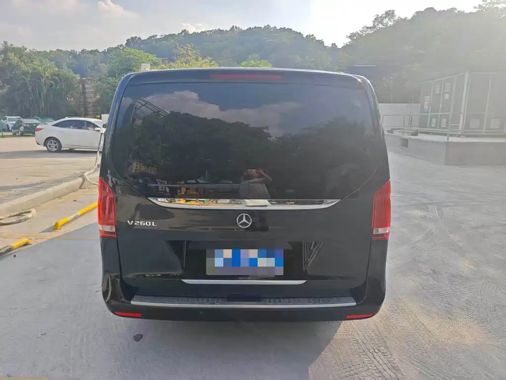 Mercedes-Benz V-Class — миниатюра 8