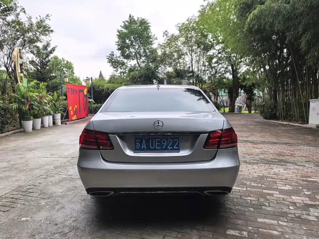 Mercedes-Benz E-Class — миниатюра 6