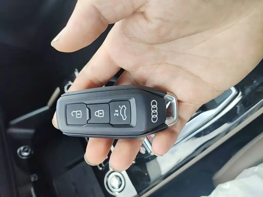 Audi Q6L e-tron — миниатюра 13