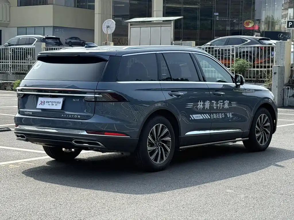 Lincoln Aviator — миниатюра 7