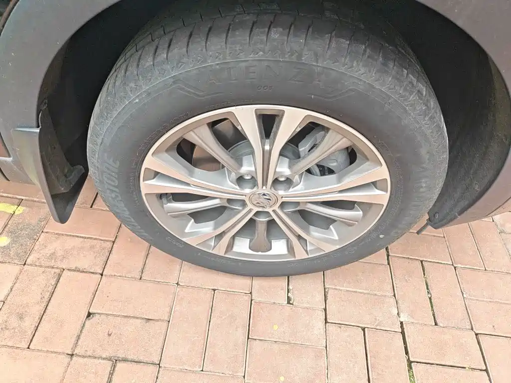 Buick Envision Plus — миниатюра 8