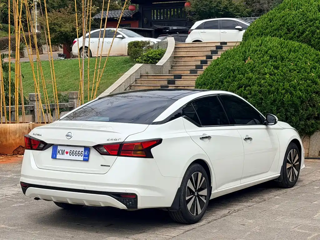 Nissan Teana — миниатюра 4