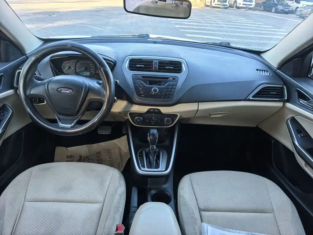 Ford Escort — миниатюра 8