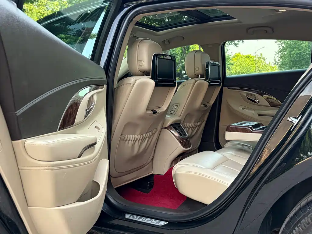 Buick LaCrosse — миниатюра 9