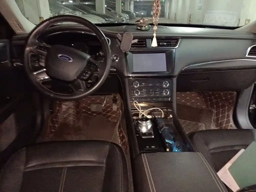 Ford Taurus — миниатюра 10