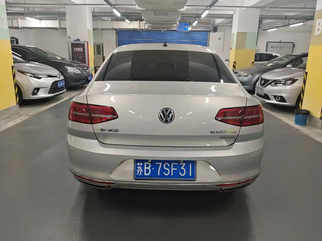 VOLKSWAGEN MAGOTAN