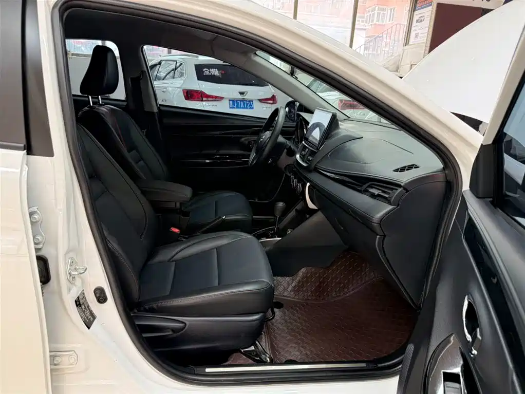 TOYOTA YARIS L ZHIXUAN