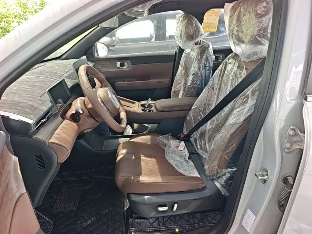 Заказать Wuling Xingguang S 2026 года за 1 945 533 ₽  из Китая